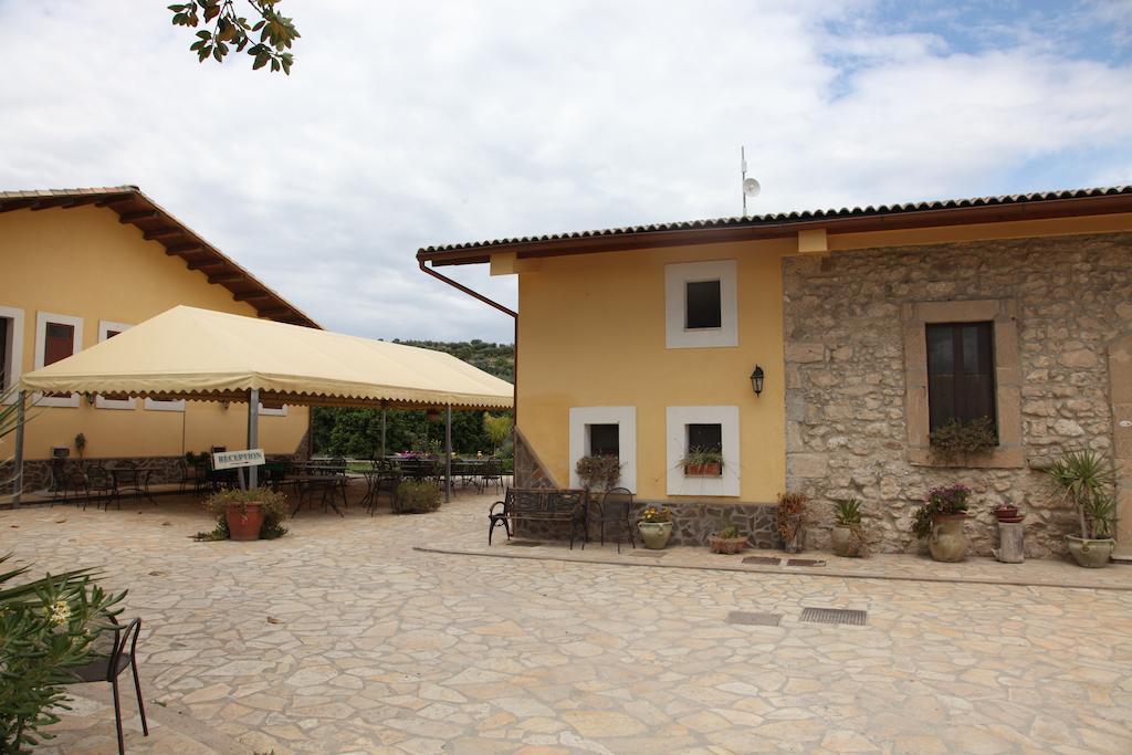 Il Giardino Del Sole Villa Agnone Bagni Exterior photo