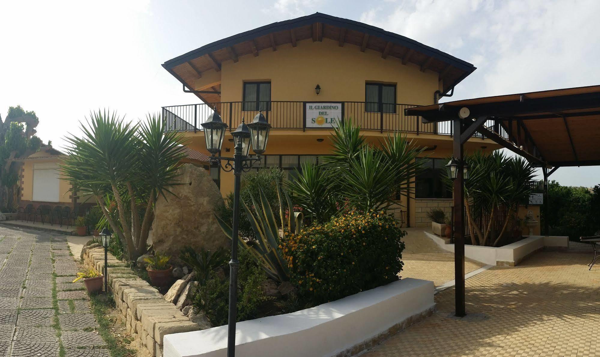 Il Giardino Del Sole Villa Agnone Bagni Exterior photo